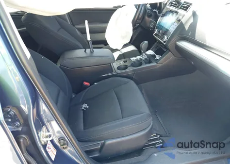 2019 Subaru Legacy 2.5I Premium z USA, uszkodzony, nr VIN 4S3BNAF69K3040445